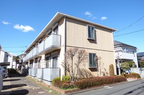 サンモールI号館の建物外観