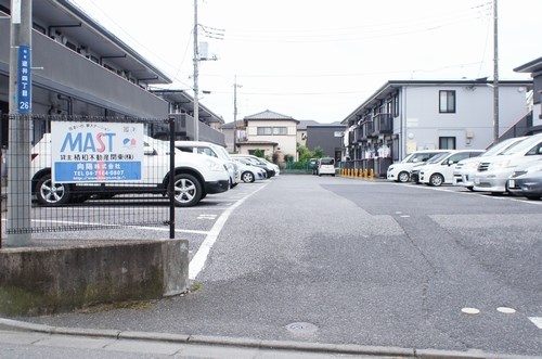 【サンヴィレッジＡの駐車場】