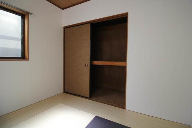 収納　押し入れタイプの収納で沢山の荷物が収納可能！