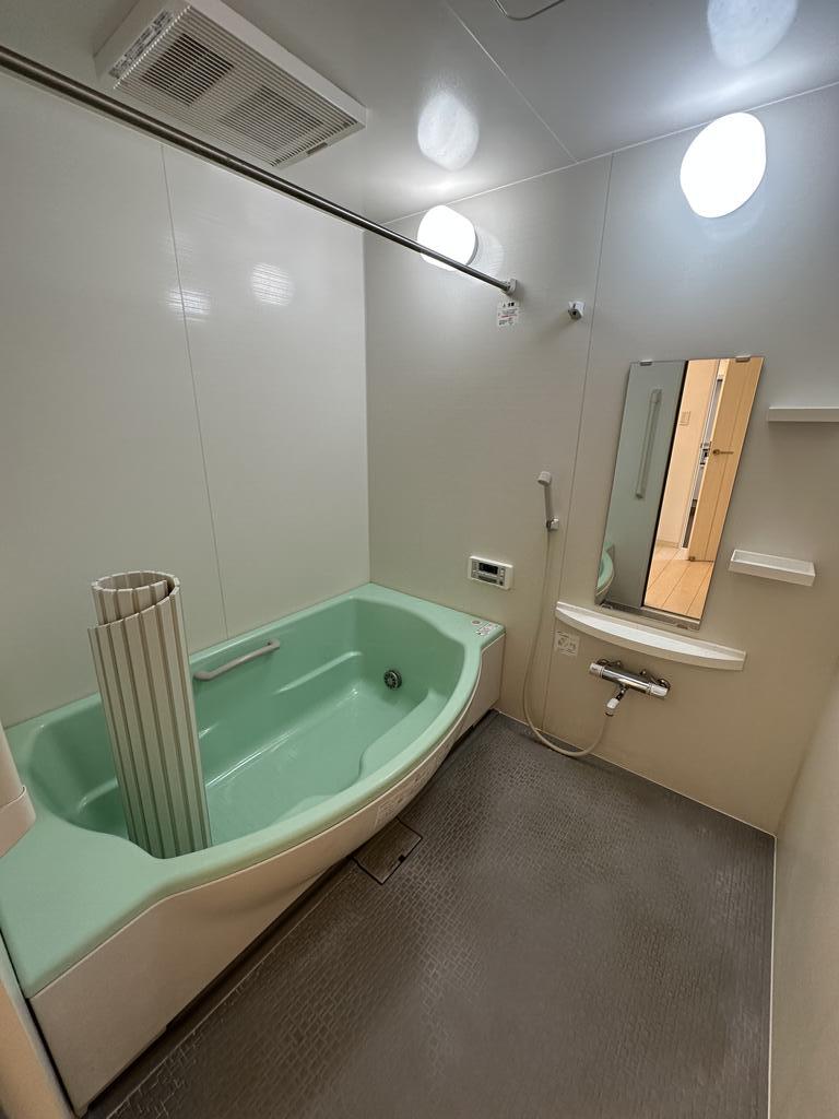 バス・シャワールーム　写真は同タイプの別部屋です