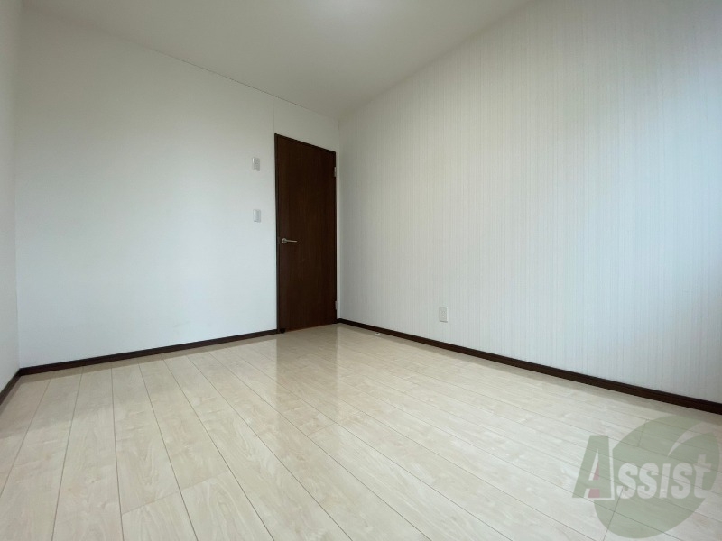 その他部屋・スペース　寝室です。二部屋をどう使うかはあなた次第です！