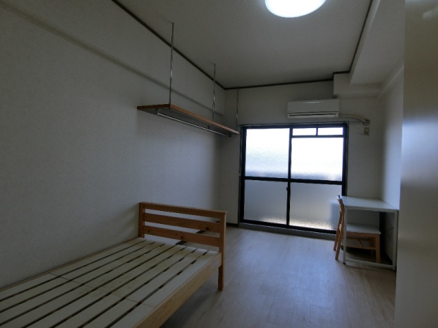 学生会館 ユニエトワール福岡 ドーム前の居間写真