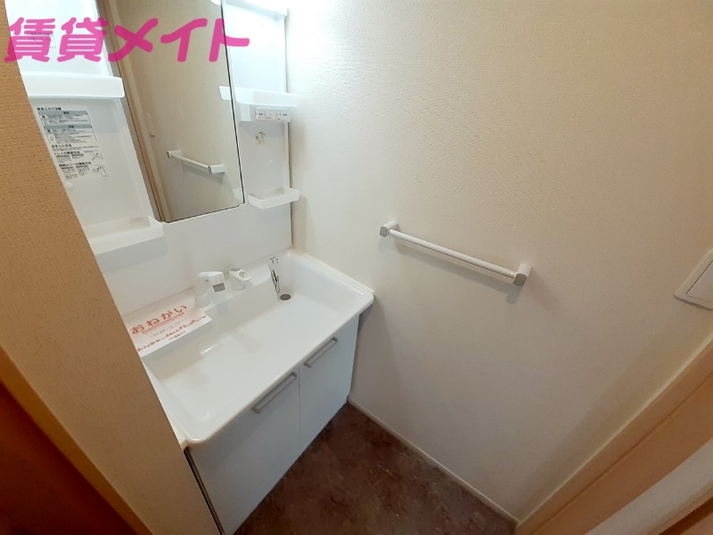 洗面設備　同型別室のお写真です