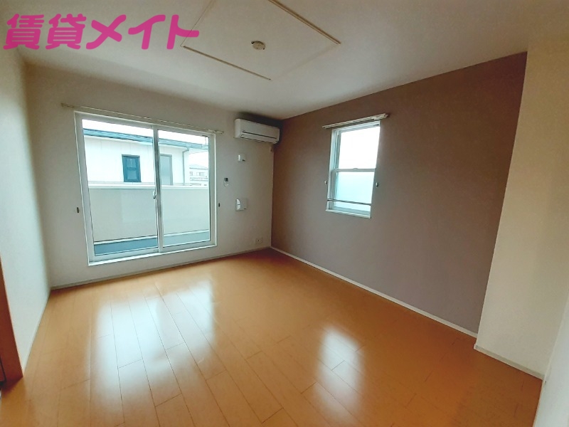 居室・リビング　同型別室のお写真です