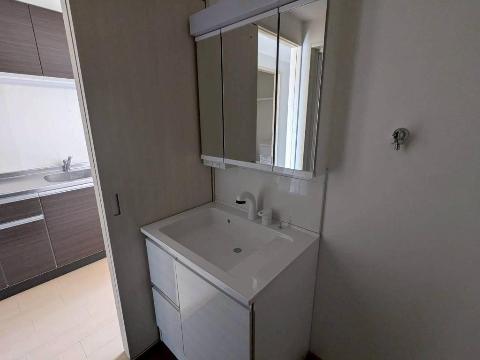 洗面設備　洗髪洗面化粧台