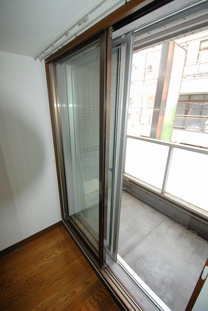 その他部屋・スペース　音漏れを防ぐ2重サッシ仕様(^^)/