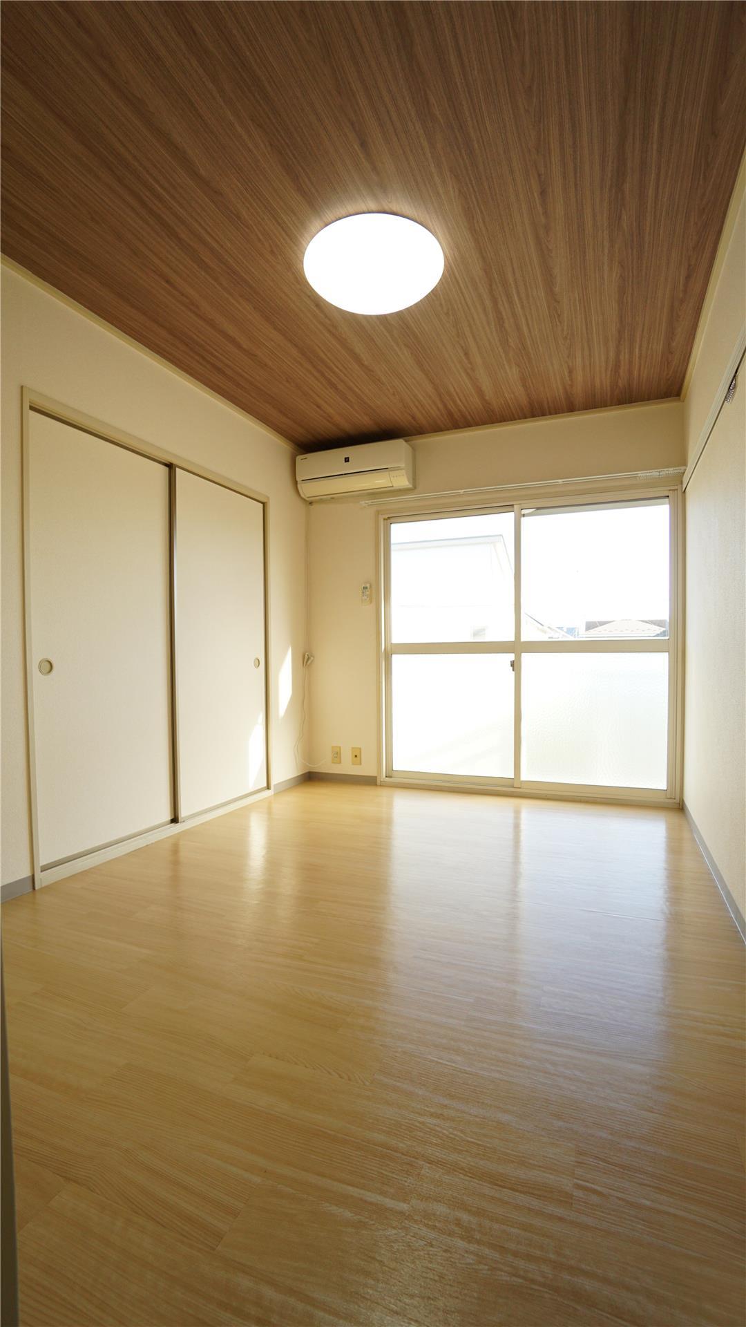 居室・リビング　201号室の写真です