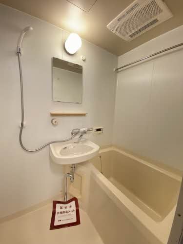 バス・シャワールーム　バスルーム