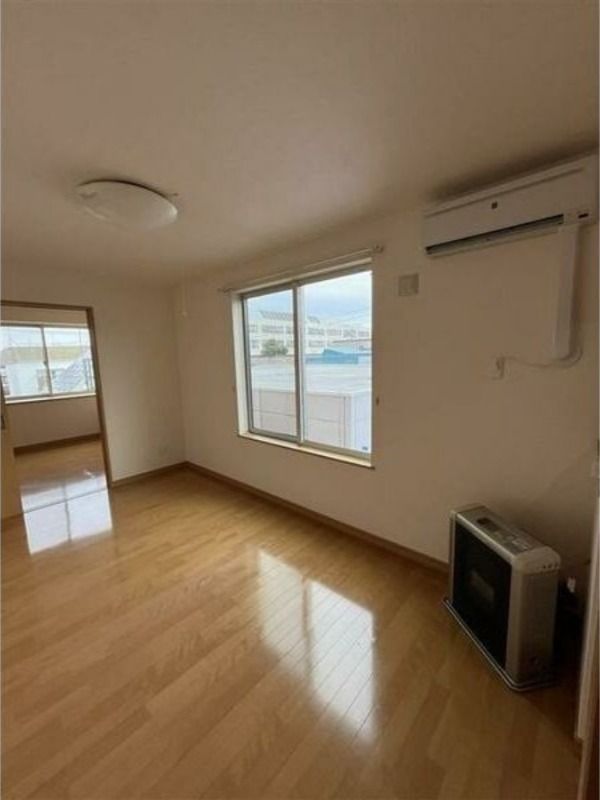 居室・リビング　別号室の写真です♪