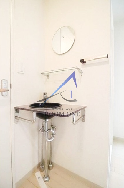 洗面設備　独立洗面台です。