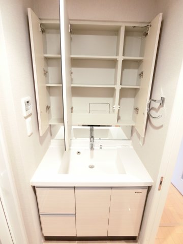 洗面設備　詳細は、RISUMO江坂本店→06-6155-7137まで♪