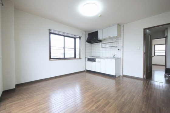 居室・リビング　※他号室の写真です