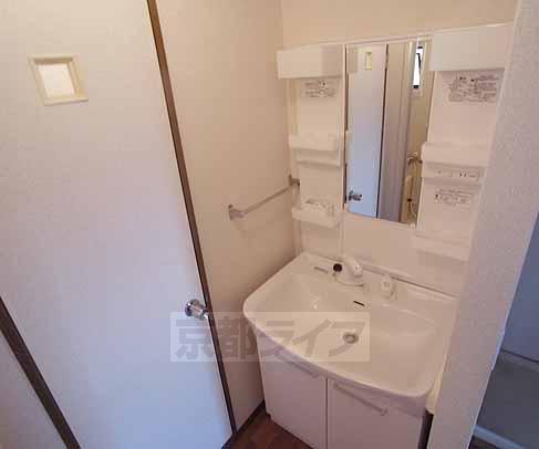 洗面設備　便利なシャンプードレッサー。