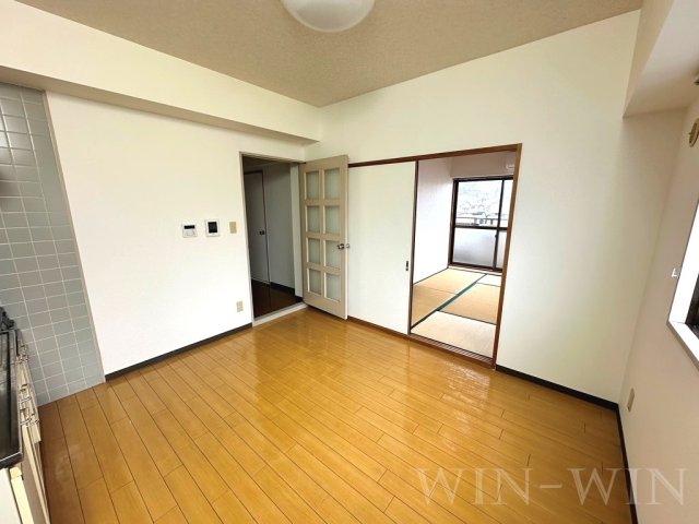 居室・リビング　イメージ（同建物内別部屋の写真です）