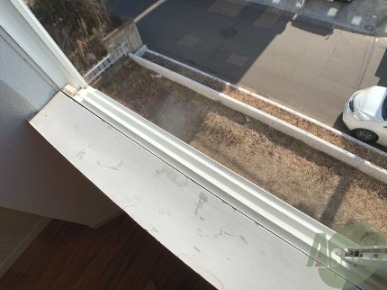 バルコニー　窓を開けて撮影した１枚。外の空気を吸ってリフレッシュ♪