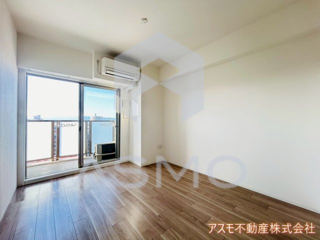 居室・リビング　同マンション別部屋参考写真