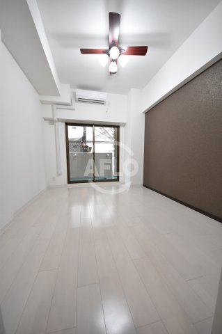 居室・リビング　Luxe西長堀（ラグゼ西長堀）　洋室