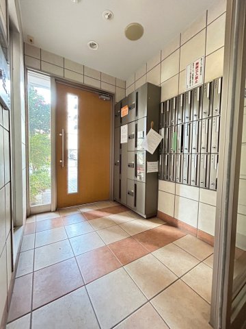 エントランス　毎日通るエントランスはこのようになっています