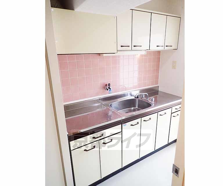 キッチン　大型キッチンです。