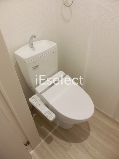 トイレ　ウォシュレット付で快適ですね