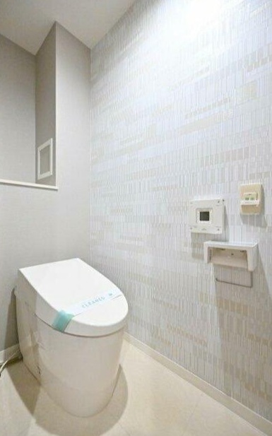 トイレ　※便座の開閉機能、現在故障中。