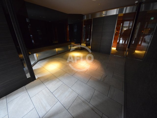 ロビー　サムティ北浜EST　ロビー