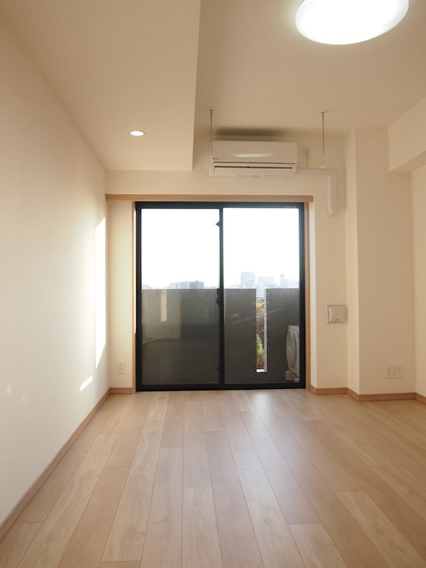 居室・リビング　※反転タイプ