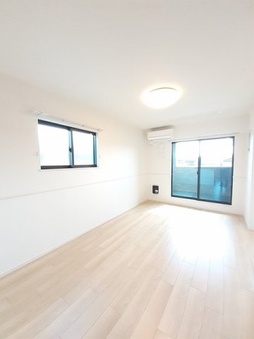 居室・リビング　こちらのリビングで趣味の時間をお楽しみください