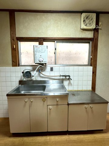 西賀茂大栗町貸家のキッチン写真