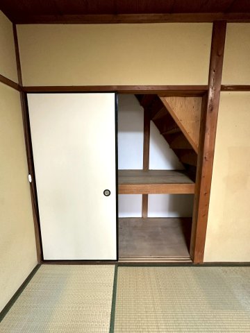 西賀茂大栗町貸家の内装写真