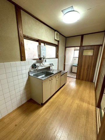 西賀茂大栗町貸家のキッチン写真