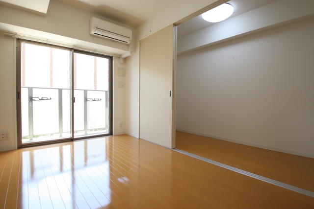 居室・リビング　※別室の参考写真の為、現況優先です。