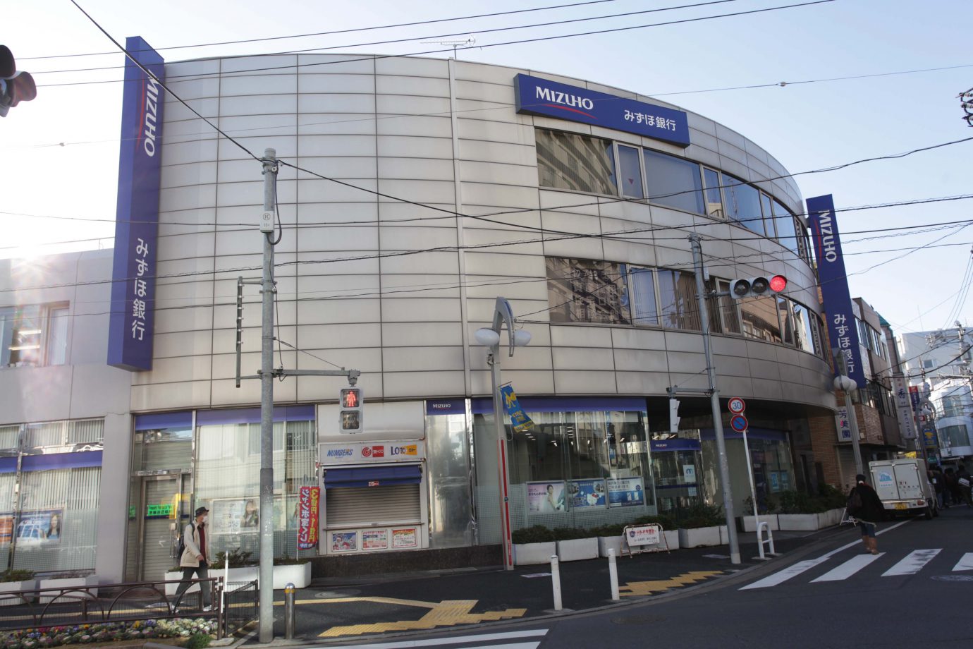 銀行　みずほ銀行祖師谷支店（銀行）まで474m