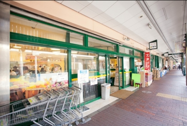 スーパー　カドヤ食品（スーパー）まで278m