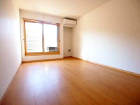 居室・リビング　明るいリビングです