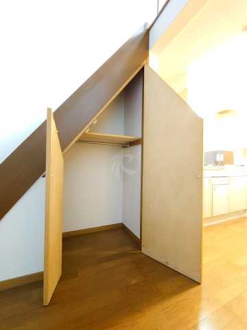 収納　メゾン・ド・リラ