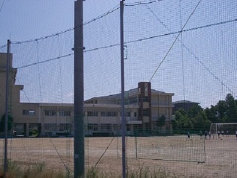 中学校　南部中学校（中学校）まで130m
