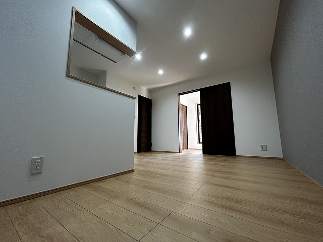 居室・リビング　リビング約11.3帖　　お洒落な室内空間