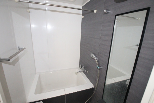 バス・シャワールーム　※別室の参考写真の為、現況優先です。