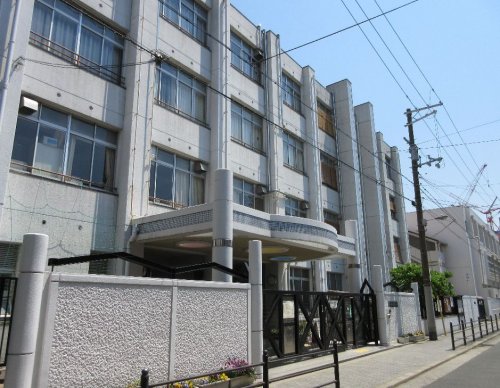 小学校　豊崎本庄小学校（小学校）まで215m