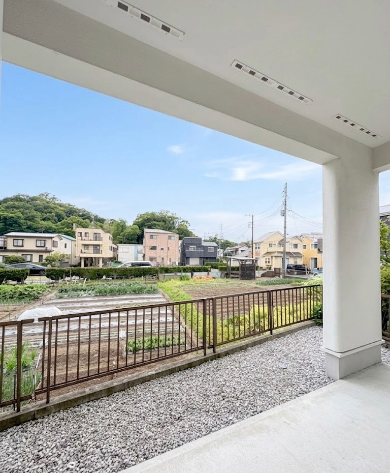 バルコニー　お洗濯も困らない、自然を感じる物件です♪