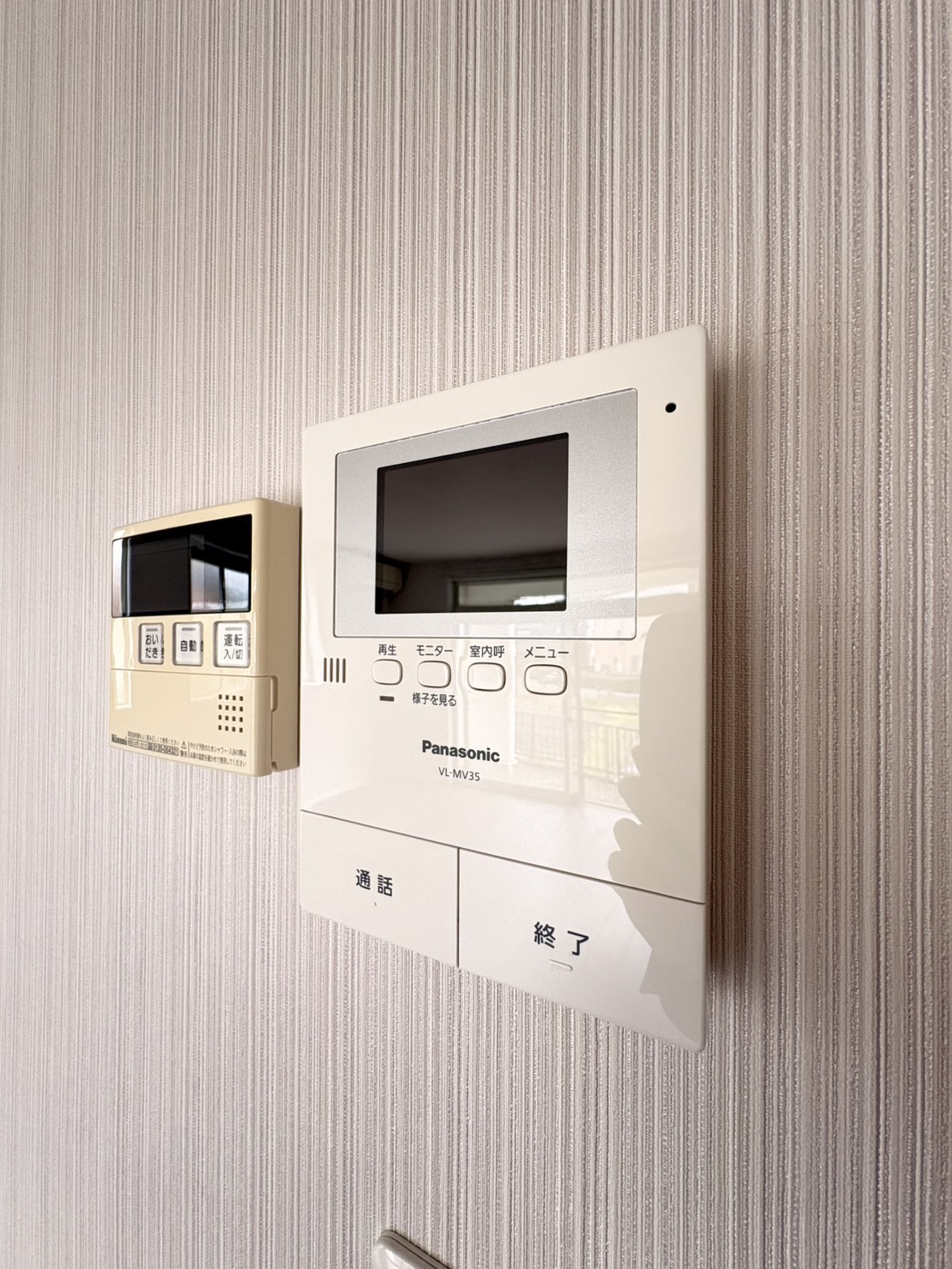 セキュリティ　モニター付きインターホンで急な来客も困りません♪