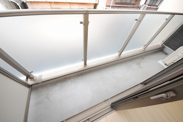 バルコニー　写真は２０３号室