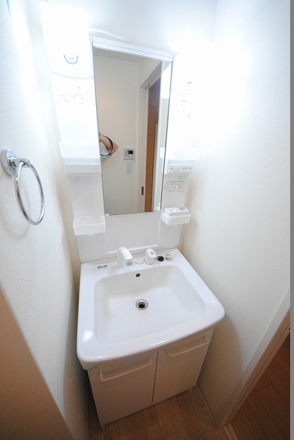 洗面設備　写真は２０３号室