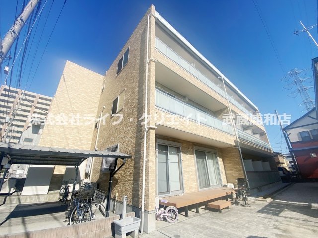 建物外観　南向きのお部屋です♪