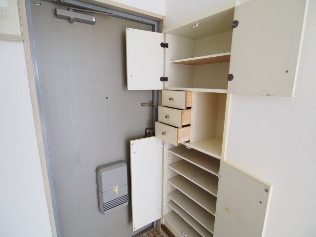 玄関　ゆったりとした玄関です