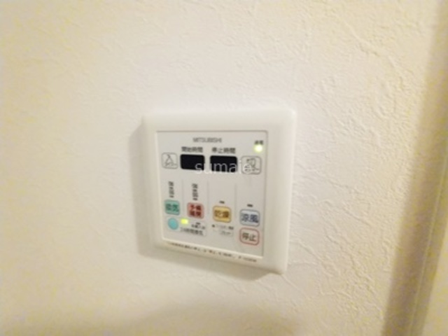 その他設備　雨の日も安心の浴室乾燥機です☆