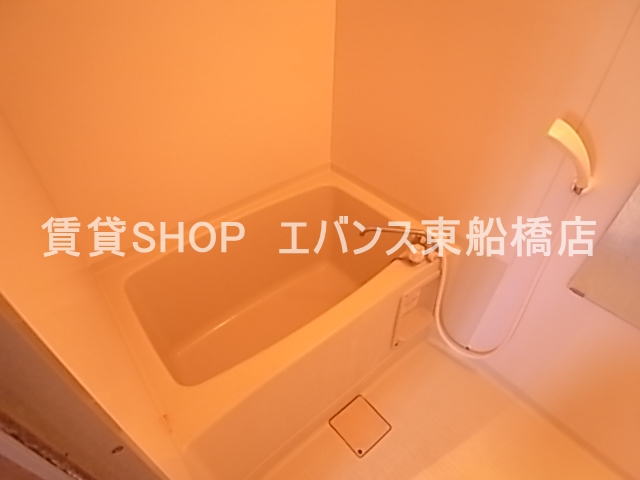 バス・シャワールーム　お風呂で日々の疲れを落としましょう