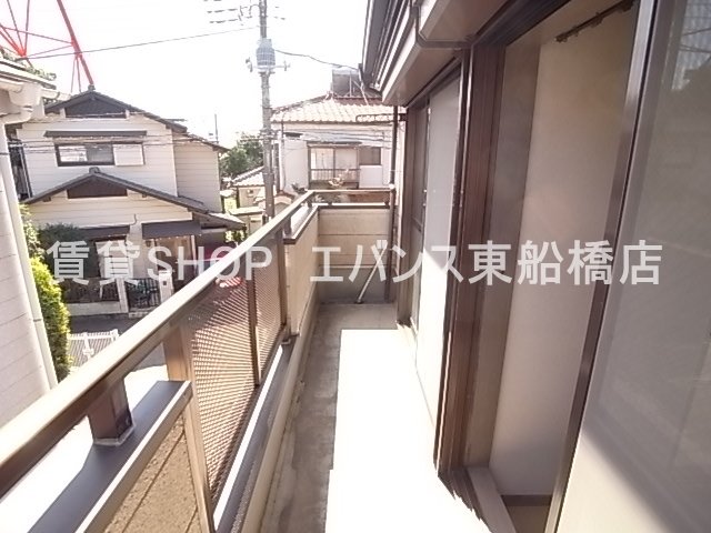 バルコニー　お洗濯にも便利なバルコニー付き