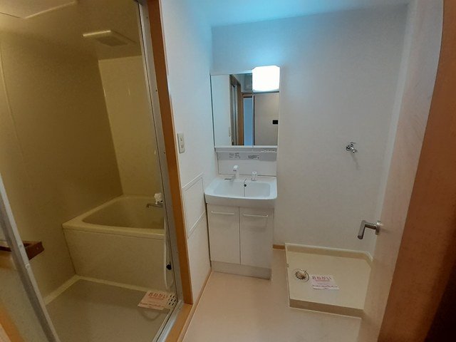 洗面設備　コンパクトで使いやすい洗面所